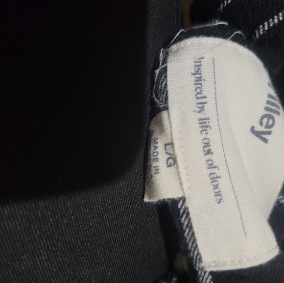 Tilley Black and White Plaid Button Up Shirt - Picture 3 of 5